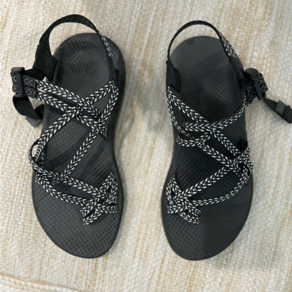 Like New Chaco black and white sandals